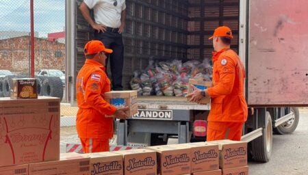 Governo da BA envia 2.700 cestas alimentares a municípios afetados pelas enchentes