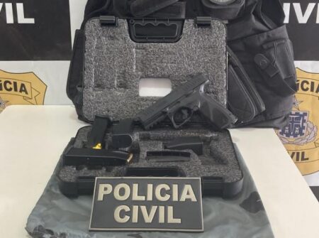 Polícia Civil recupera pistola furtada de colecionador em Teixeira de Freitas