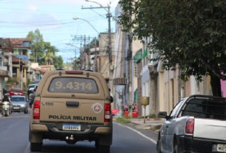 Madrugada violenta: homem é morto a facadas no centro de Itamaraju