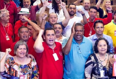 PT Bahia se une a movimentos sociais em ato em defesa da democracia
