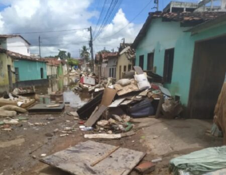 Chuvas na Bahia: quase 400 desabrigados e mais de 2 mil desalojados por conta das enchentes