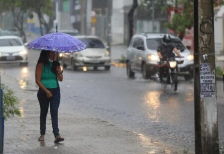 Inmet emite alerta de chuvas intensas para 54 cidades baianas; confira as mais afetadas