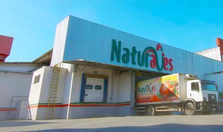 Naturaves amplia produção de frangos em Eunápolis com investimentos do Banco do Nordeste