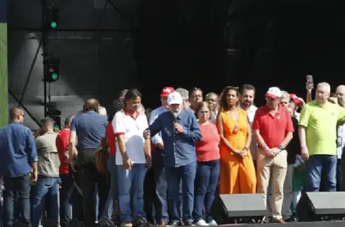 Lula sanciona lei que altera tabela do Imposto de Renda