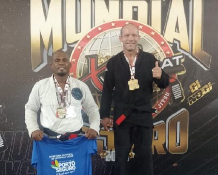 Atleta de Porto Seguro brilha no mundial de jiu-jitsu e garante medalhas