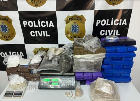 Operação policial em Eunápolis resulta na apreensão de 50 kg de drogas, balanças e embalagens utilizadas no tráfico
