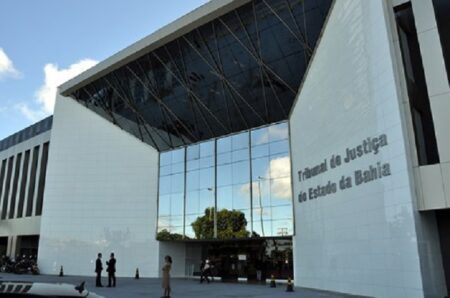 Três juízes de Porto Seguro são afastados após correição da Corregedoria-Geral de Justiça