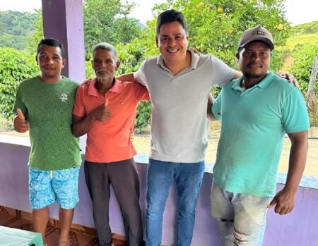 Léo Lopes fortalece vínculos em visita a comunidade Pé do Monte em Itamaraju