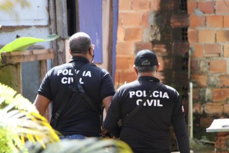 Mãe e padrasto são presos por maus-tratos contra criança de 4 anos em Alcobaça