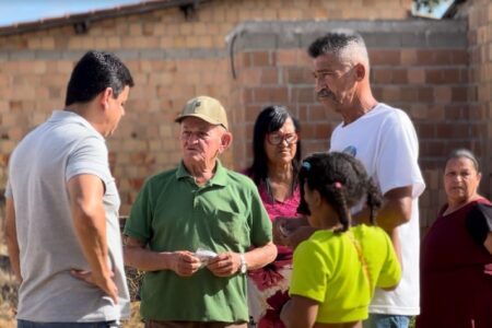 Eleições 2024: Candidato Léo Lopes visita bairro Corujão em Itamaraju