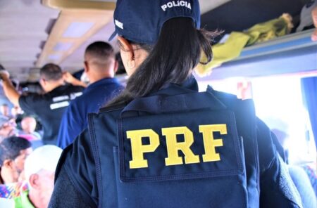 PRF prende homem por importunação sexual em abordagem a ônibus na Bahia 