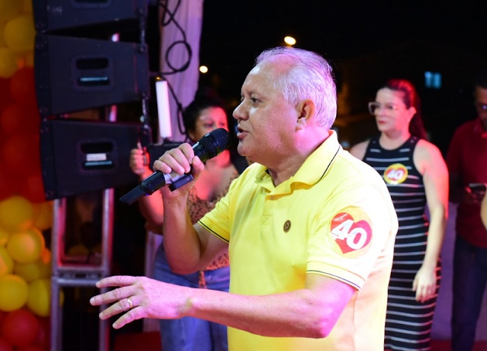 “Vamos vencer as eleições”, diz Luiz Mário ao lotar comício no bairro Cristo Redentor em Itamaraju