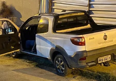 Filho de candidato a vereador é morto a tiros dentro do carro em Teixeira de Freitas