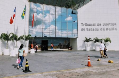 TJ-BA nomeia oficiais de justiça para comarcas do Extremo Sul; confira