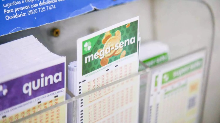 Mega-Sena acumula novamente e agora pode pagar R$ 120 milhões Mega-Sena acumula novamente e agora pode pagar R$ 120 milhões