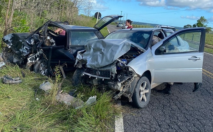 Motorista morre em acidente na BA-489 entre Prado e Itamaraju Motorista morre em acidente na BA-489 entre Prado e Itamaraju