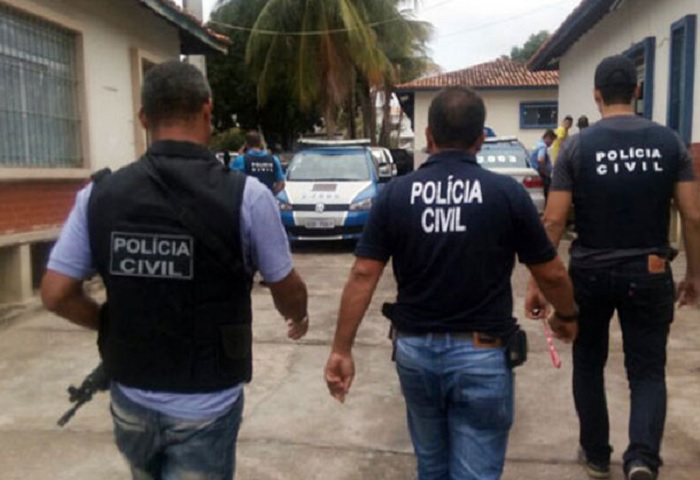 Polícia investiga acerto de contas como possível causa de triplo homicídio em Eunápolis Polícia investiga acerto de contas como possível causa de triplo homicídio em Eunápolis