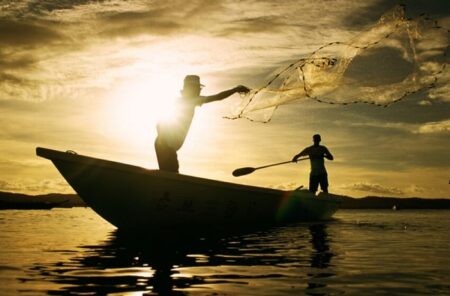Marinha vai promover cursos de qualificação para pescadores e marinheiros de Alcobaça e Mucuri