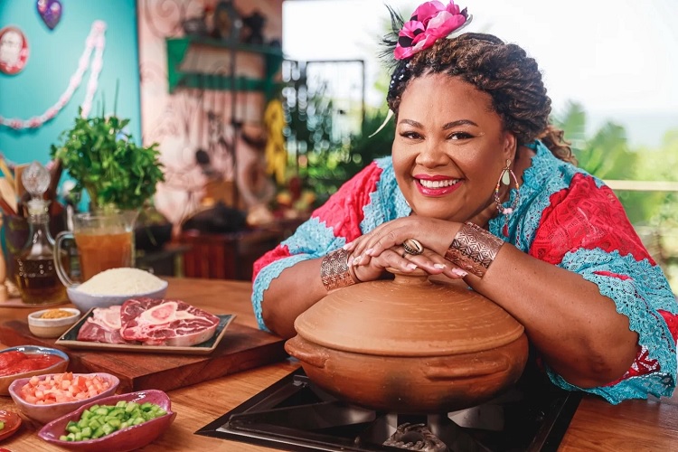 Festival Raízes de Porto Seguro terá aula-show com a Chef Dona Carmem Virgínia Festival Raízes de Porto Seguro terá aula-show com a Chef Dona Carmem Virgínia