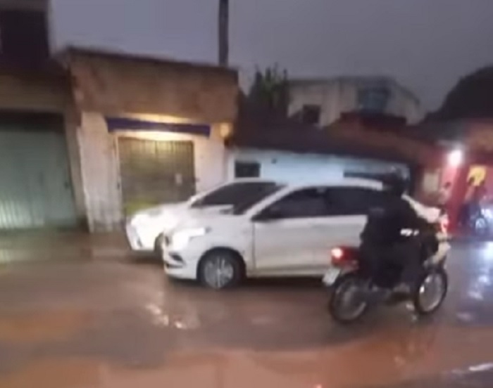 Diretor do Presídio de Eunápolis sofre emboscada; motorista é baleado Diretor do Presídio de Eunápolis sofre emboscada; motorista é baleado