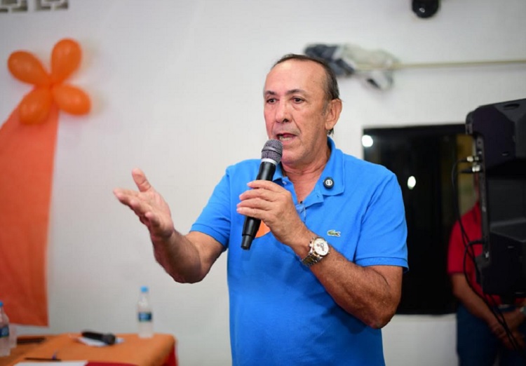 Ex-vereador Ivan Lacerda e filho morrem em acidente na BR-101 Ex-vereador Ivan Lacerda e filho morrem em acidente na BR-101