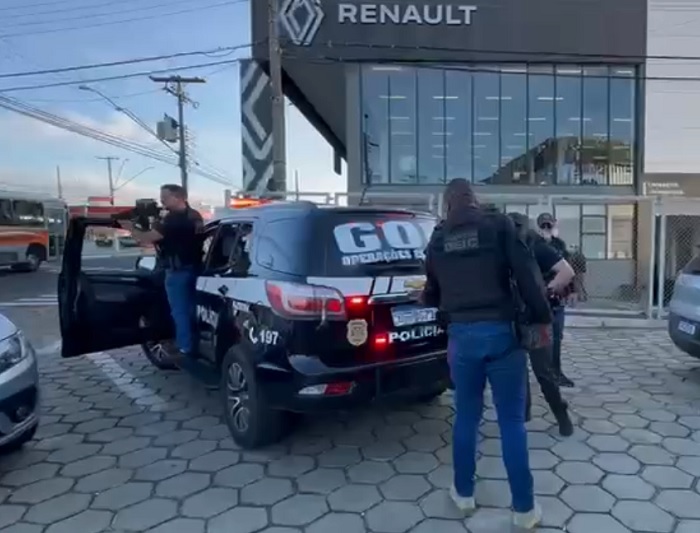 Polícia Civil prende líder de grupo criminoso que agia em Eunápolis e Porto Seguro Polícia Civil prende líder de grupo criminoso que agia em Eunápolis e Porto Seguro
