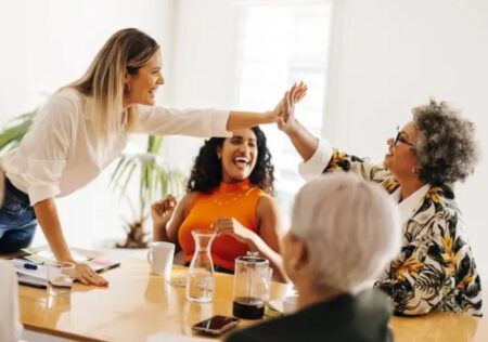 Palestra gratuita sobre equipes de alto desempenho no ambiente corporativo em Eunápolis