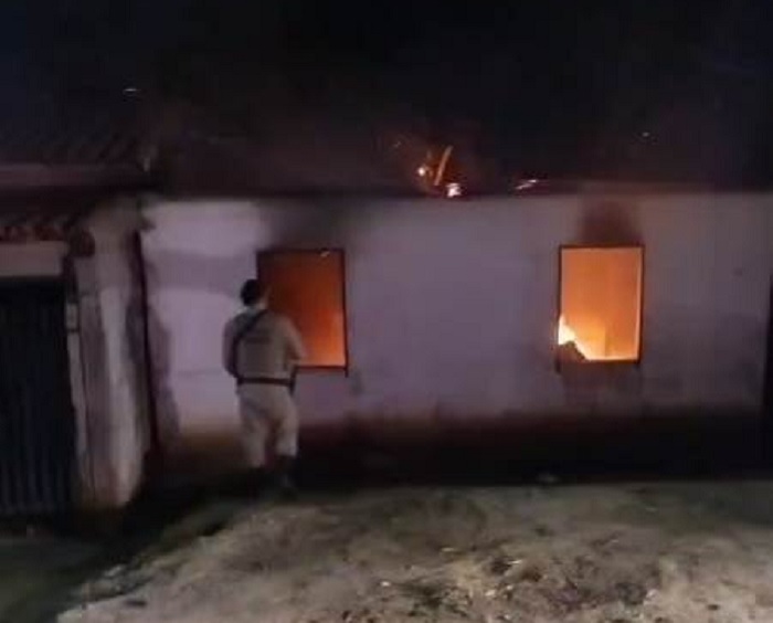 Incêndio em residência mata mãe e três filhos em Itapebi Incêndio em residência mata mãe e três filhos em Itapebi