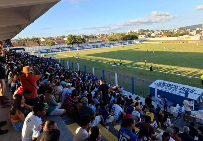Serra Preta vence Tapiramutá e segue firme no Intermunicipal Serra Preta vence Tapiramutá e segue firme no Intermunicipal
