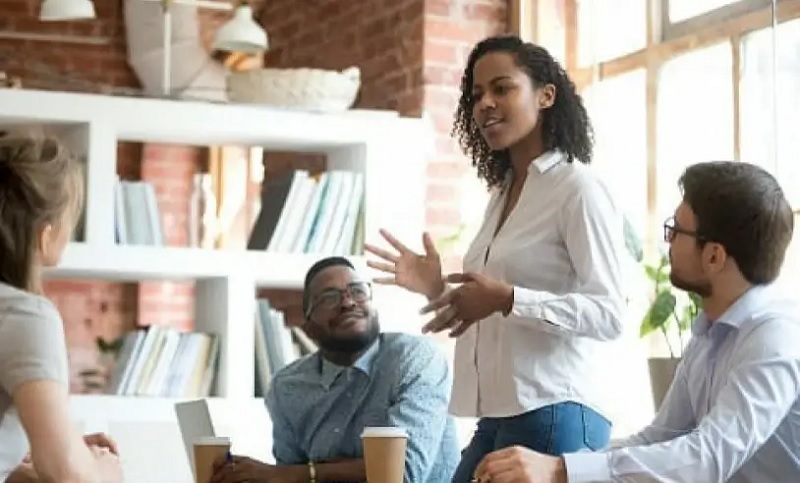 Empreendedores de Teixeira de Freitas podem melhorar gestão financeira com consultoria do Sebrae Empreendedores de Teixeira de Freitas podem melhorar gestão financeira com consultoria do Sebrae