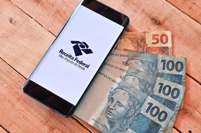 Câmara aprova isenção do IR para quem ganha até R$ 5 mil Câmara aprova isenção do IR para quem ganha até R$ 5 mil