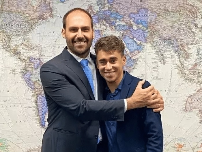 Disputa entre Eduardo Bolsonaro e Nikolas Ferreira expõe racha na direita Disputa entre Eduardo Bolsonaro e Nikolas Ferreira expõe racha na direita