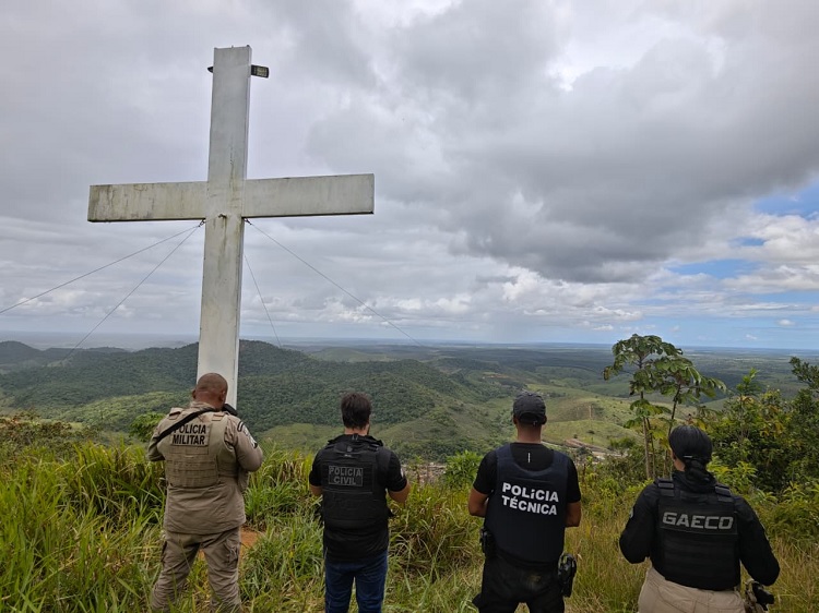 Operação do MPBA e SSP identifica cemitério clandestino em Itabela Operação do MPBA e SSP identifica cemitério clandestino em Itabela