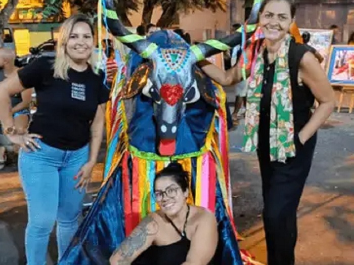 Folia de Reis movimenta Medeiros Neto com música e tradição popular Folia de Reis movimenta Medeiros Neto com música e tradição popular