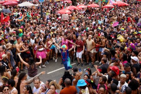 Carnaval impulsiona turismo e Bahia registra recorde de visitantes