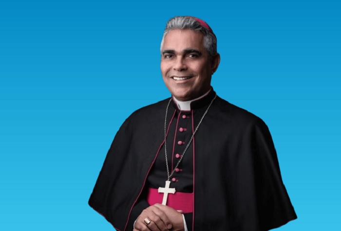 Dom Aldemiro Sena é nomeado novo bispo da Diocese de Teixeira de Freitas–Caravelas Dom Aldemiro Sena é nomeado novo bispo da Diocese de Teixeira de Freitas–Caravelas