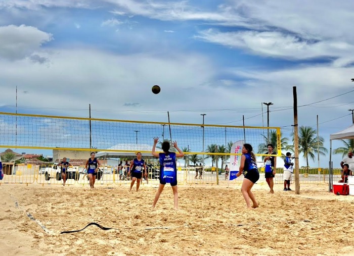 Verão Esportivo 2026 começa com disputa acirrada de vôlei de praia em Mucuri Verão Esportivo 2026 começa com disputa acirrada de vôlei de praia em Mucuri