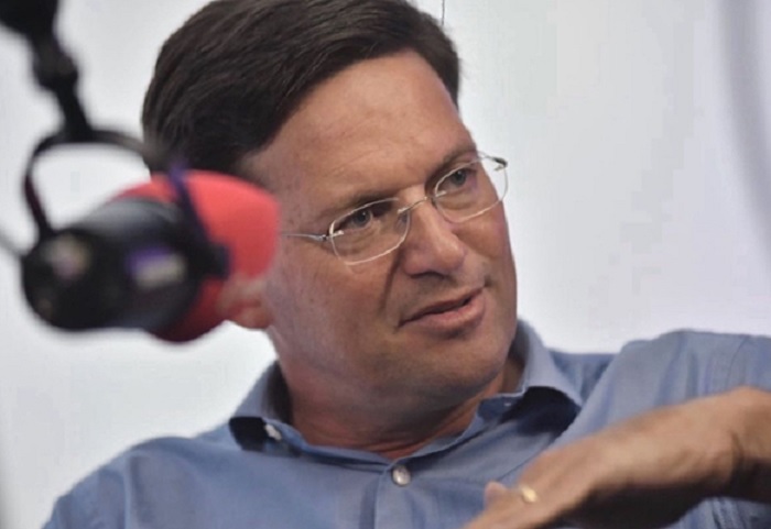 Roma diz que prisão domiciliar de Bolsonaro “reconhece o óbvio”