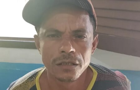 Suspeito de estupro de vulnerável é preso dentro de ônibus pela PM em Alcobaça