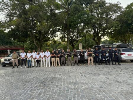 Polícia Civil e forças de segurança realizam ação social no bairro Campinho em Porto Seguro