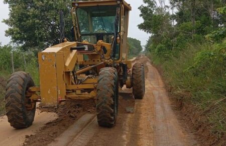 Prefeitura de Mucuri acelera recuperação das estradas após temporais