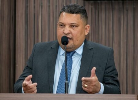 Vereador Jonatas Santos propõe atendimento prioritário para pacientes com câncer em Teixeira de Freitas