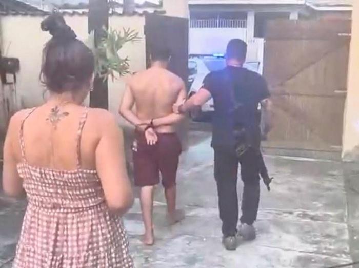 Foragidos da Justiça por tráfico em Eunápolis são capturados no Rio de Janeiro Foragidos da Justiça por tráfico em Eunápolis são capturados no Rio de Janeiro