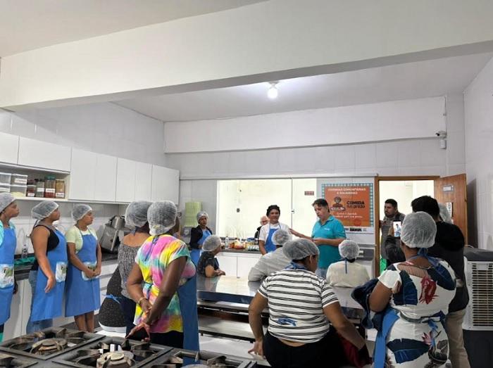Projeto leva oficinas profissionalizantes gratuitas para moradores do Extremo Sul Projeto leva oficinas profissionalizantes gratuitas para moradores do Extremo Sul