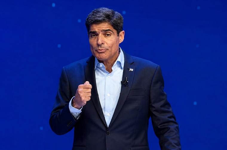 ACM Neto derrapa em fala sobre ponte do Jequitinhonha durante debate ACM Neto derrapa em fala sobre ponte do Jequitinhonha durante debate