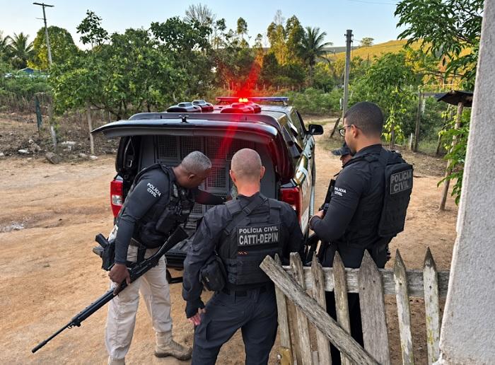 Suspeito de sequestrar e matar adolescente de 17 anos é preso em Itabela Suspeito de sequestrar e matar adolescente de 17 anos é preso em Itabela