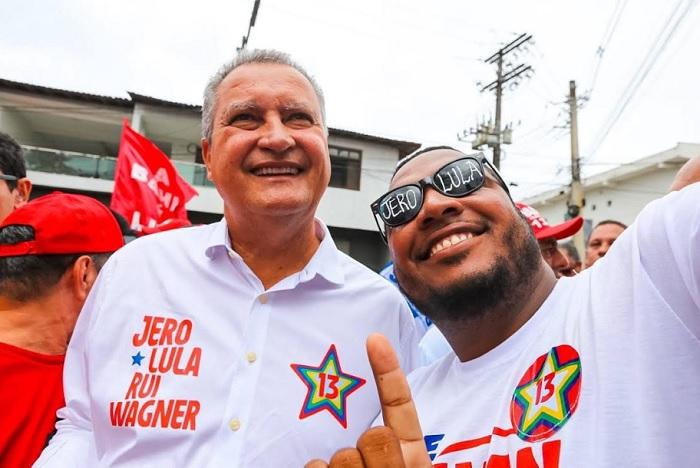 Rui destaca alcance do Pé-de-Meia durante agenda em Itamaraju Rui destaca alcance do Pé-de-Meia durante agenda em Itamaraju